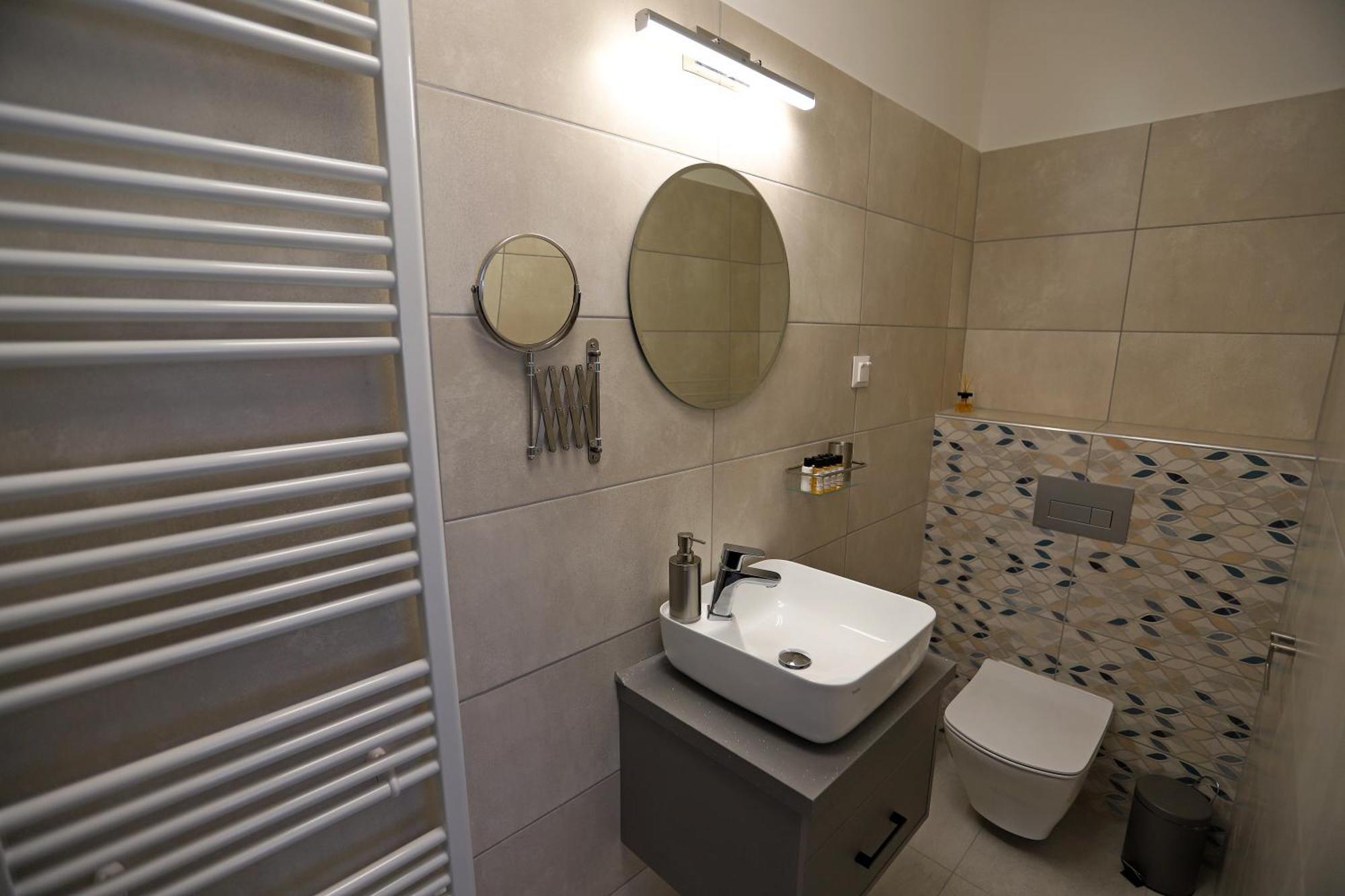 Natali Apartmanhaz Еґер Екстер'єр фото