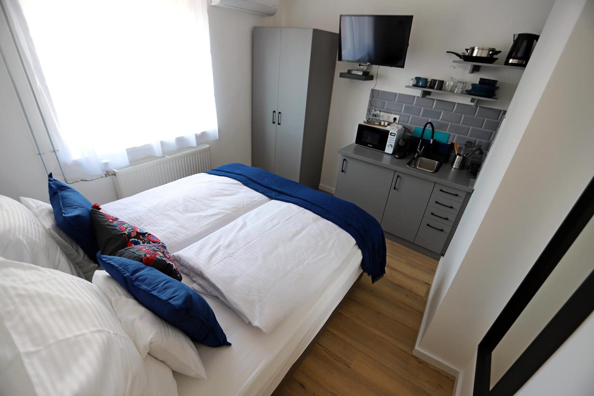 Natali Apartmanhaz Еґер Екстер'єр фото