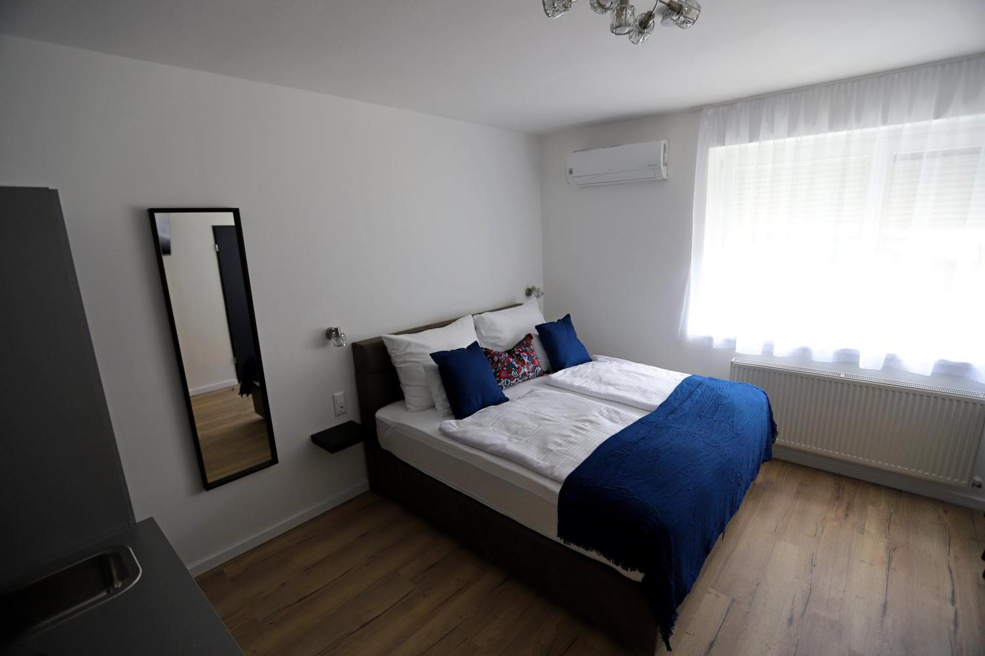 Natali Apartmanhaz Еґер Екстер'єр фото