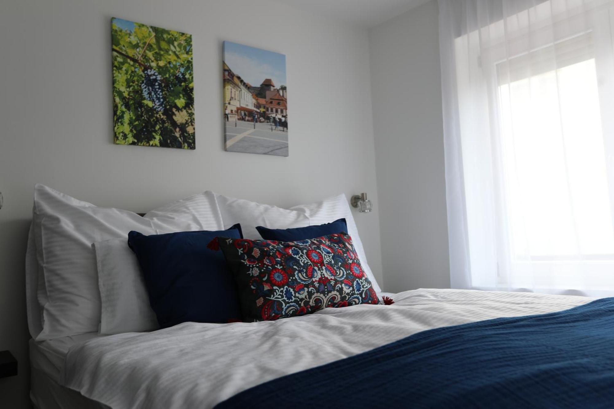 Natali Apartmanhaz Еґер Екстер'єр фото