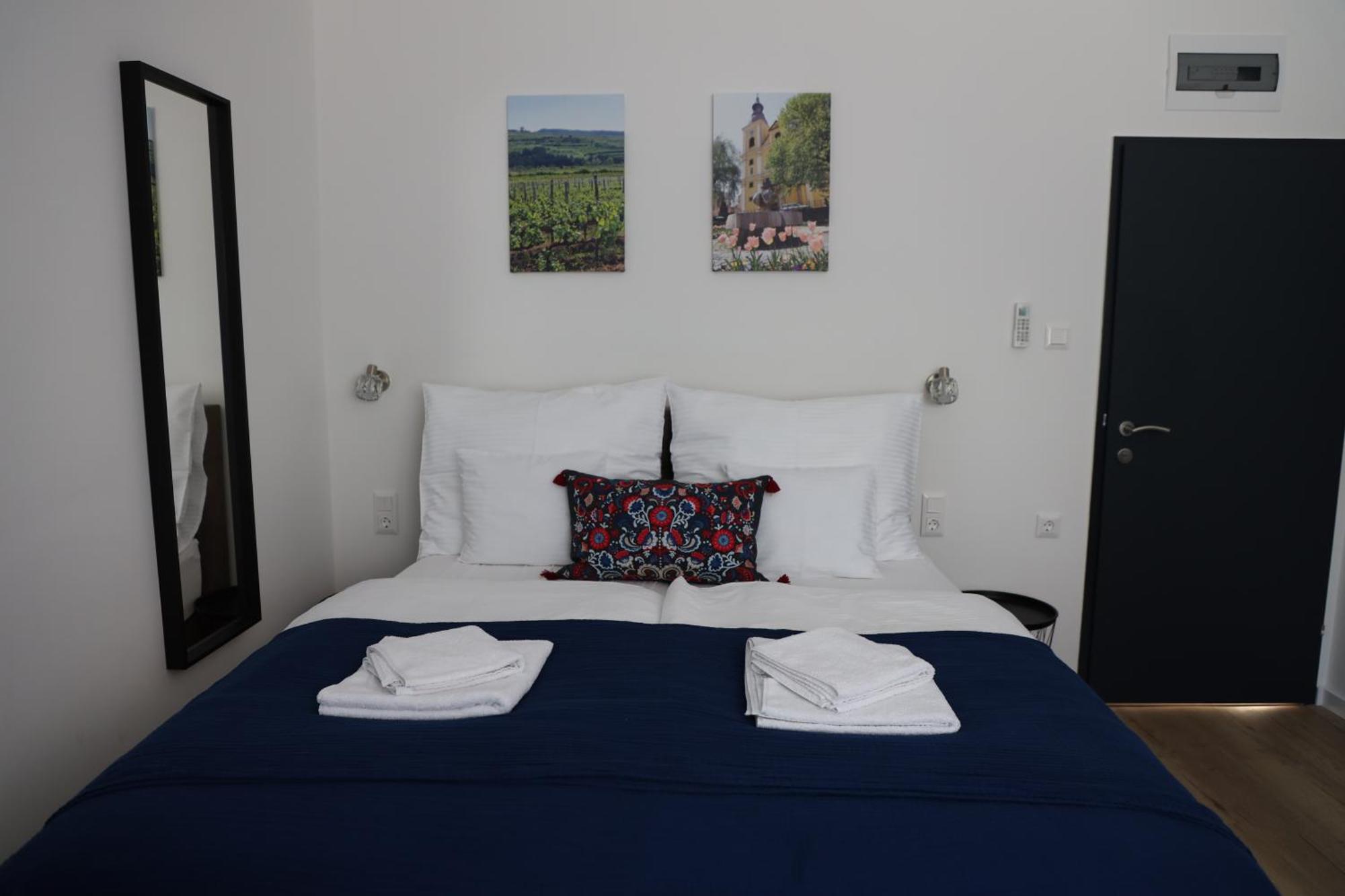 Natali Apartmanhaz Еґер Екстер'єр фото